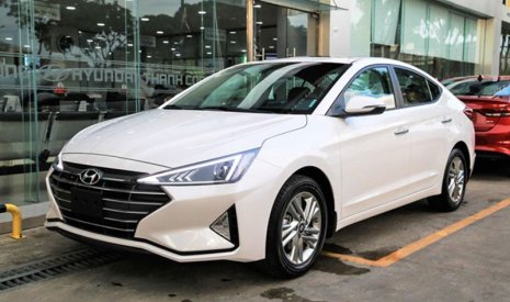 Hyundai Elantra 2019 - Bán nhanh đón tết chiếc xe Hyundai Elantra 1.6 MT, sản xuất 2019, giá cạnh tranh, giao nhanh tận nhà