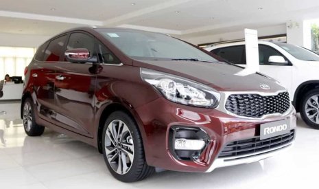 Kia Rondo GAT Deluxe 2020 - Kia Bình Dương - Cần bán xe Kia Rondo GAT Deluxe đời 2020, màu đỏ giá cạnh tranh