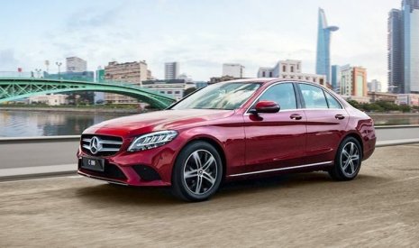 Mercedes-Benz C class C 180  2020 - Dòng xe hạng sang - Giá bán siêu tốt: Mercedes C 180 đời 2020, màu đỏ
