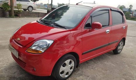 Chevrolet Spark   2014 - Cần bán gấp Chevrolet Spark 2014, màu đỏ