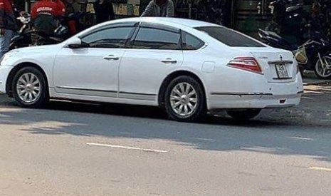 Nissan Teana 2011 - Cần bán gấp Nissan Teana 2011, màu trắng