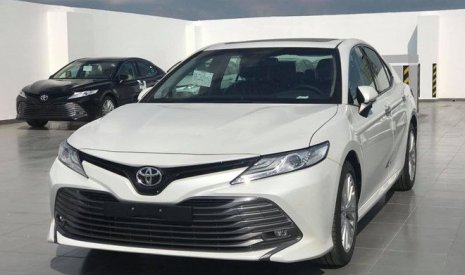 Toyota Camry 2020 - Tặng nhiều phụ kiện, giảm giá sâu khi mua chiếc Toyota Camry 2.0G, sản xuất 2020, nhập khẩu