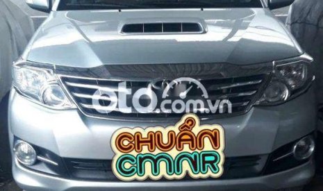 Toyota Fortuner 2016 - Cần bán Toyota Fortuner đời 2016, màu bạc xe gia đình, giá chỉ 625 triệu