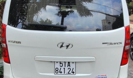 Hyundai Starex 2014 - Cần bán xe Hyundai Starex sản xuất năm 2014, màu trắng, nhập khẩu nguyên chiếc, giá tốt